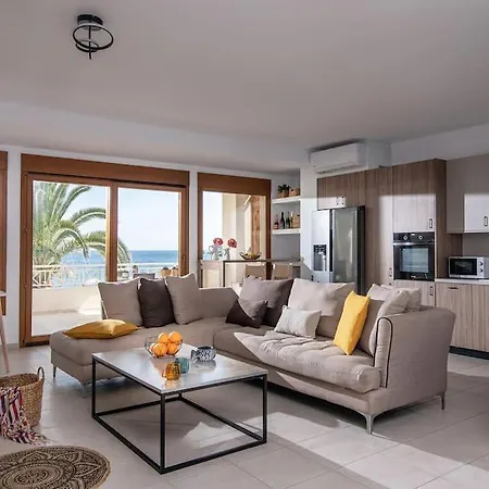 Diamanti Beachfront Orange Apt-ligaria Tatil Evi *